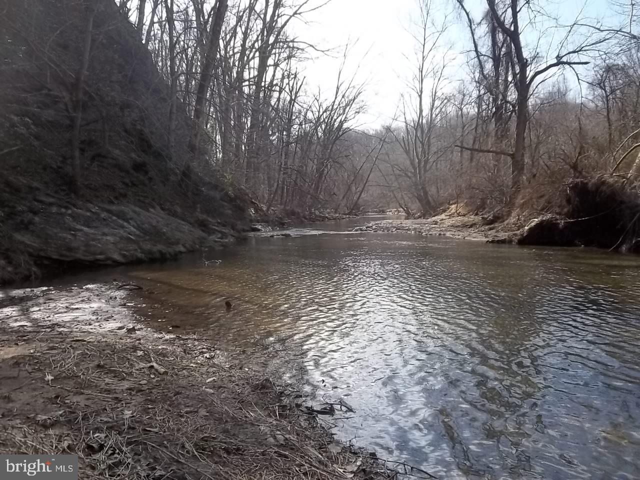 MONTFORD GLEN - Land