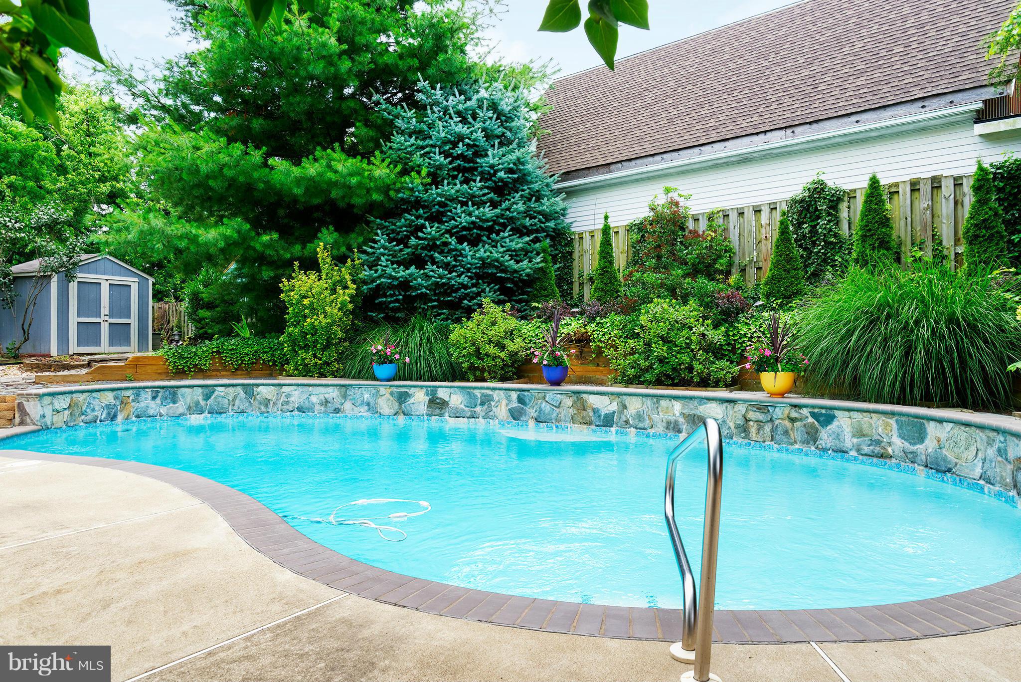 STONEGATE - Residential