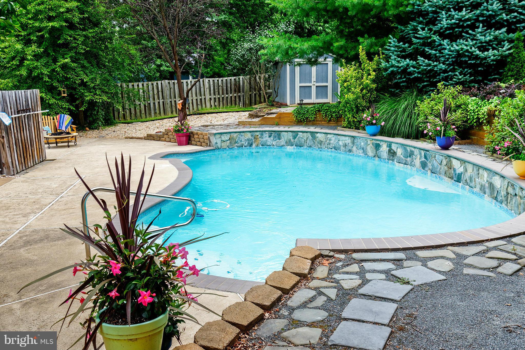 STONEGATE - Residential