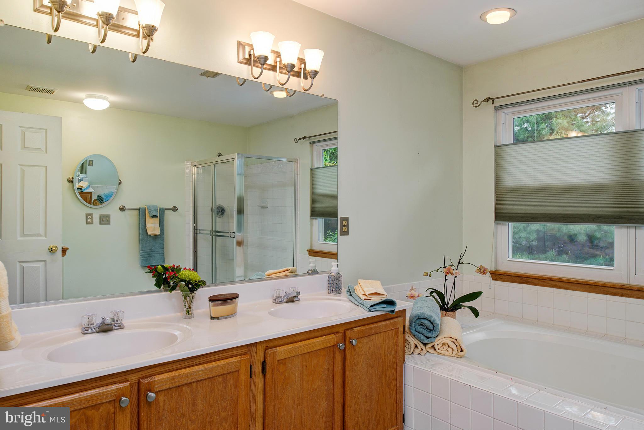 STONEGATE - Residential