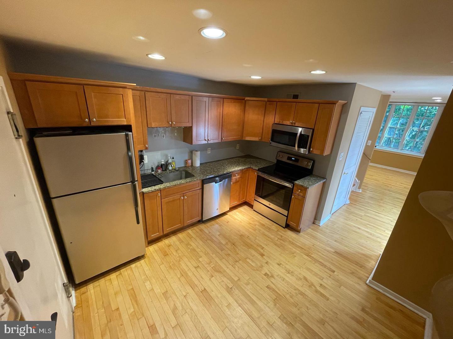 FAIRMOUNT - Residential Lease