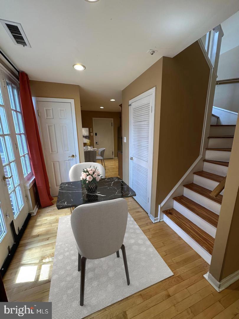 FAIRMOUNT - Residential Lease