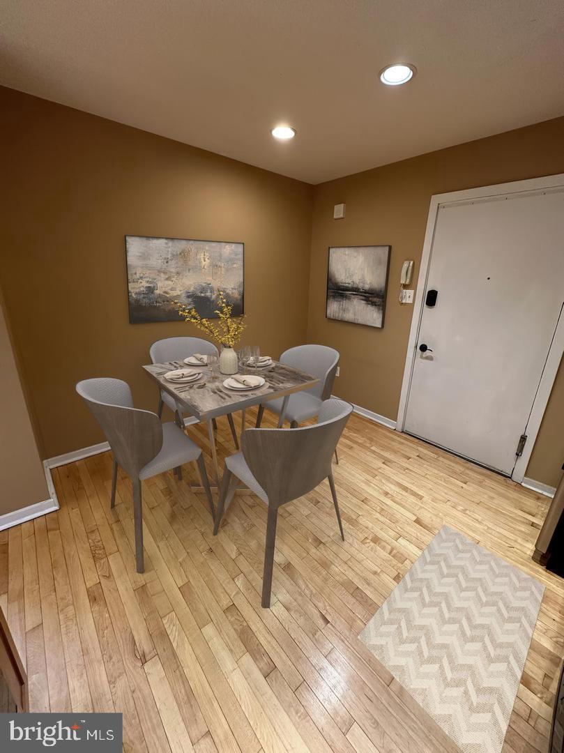 FAIRMOUNT - Residential Lease