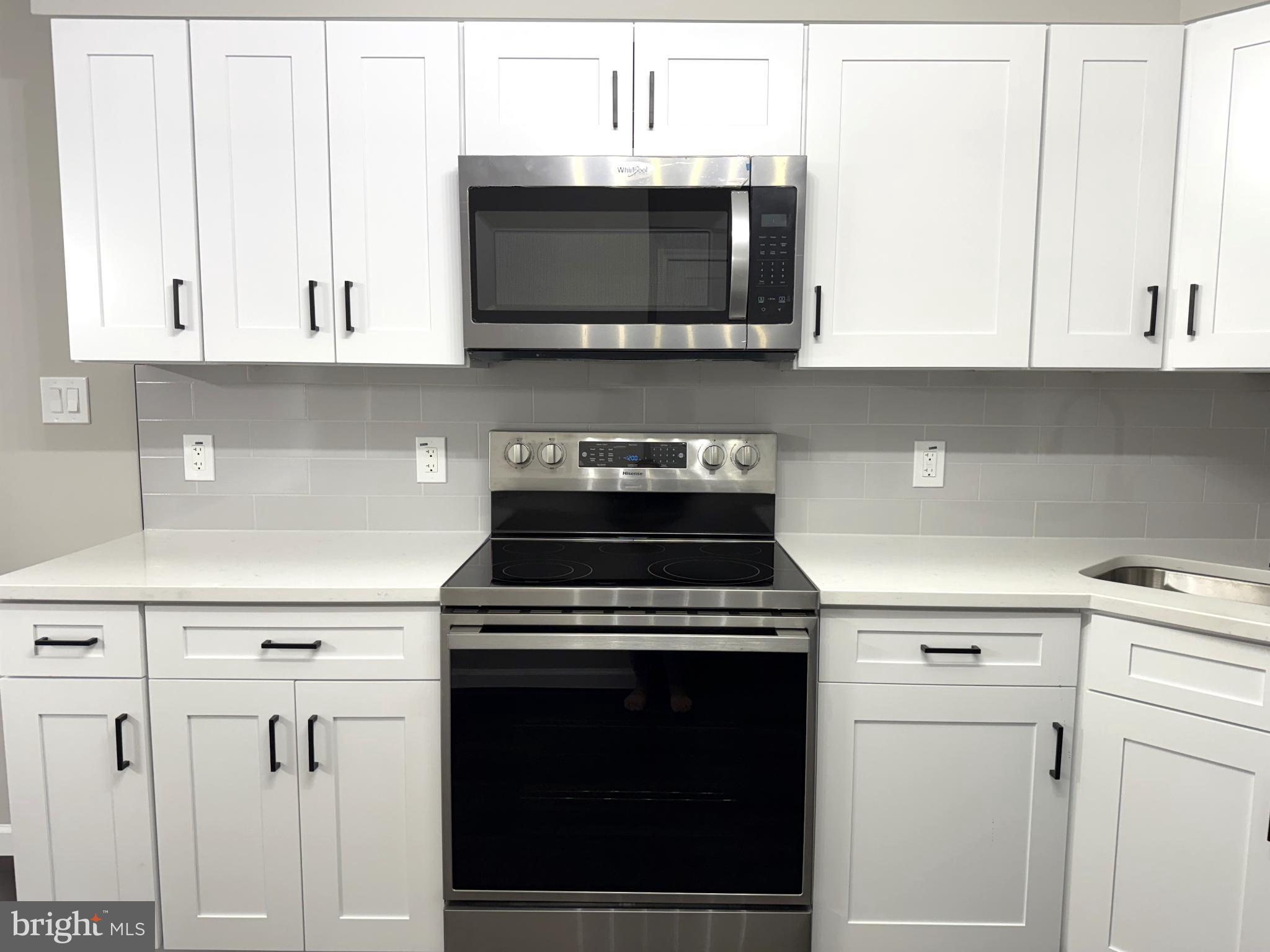 PEMBROOK OF LOUDOUN - Residential