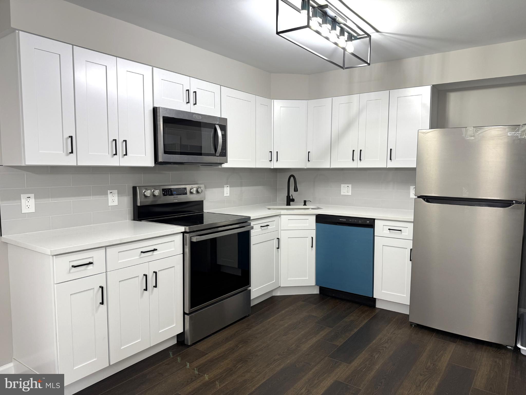 PEMBROOK OF LOUDOUN - Residential