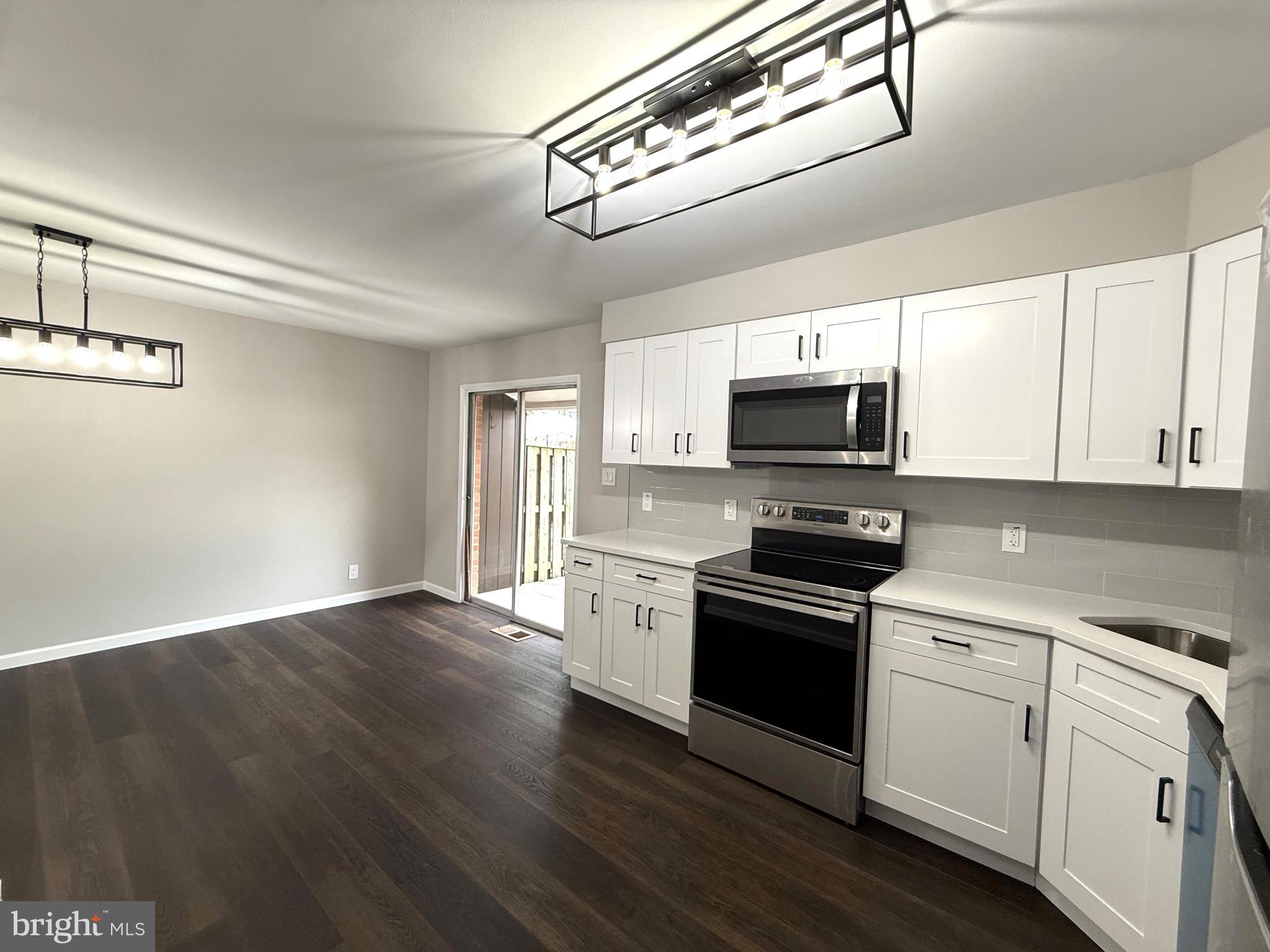 PEMBROOK OF LOUDOUN - Residential