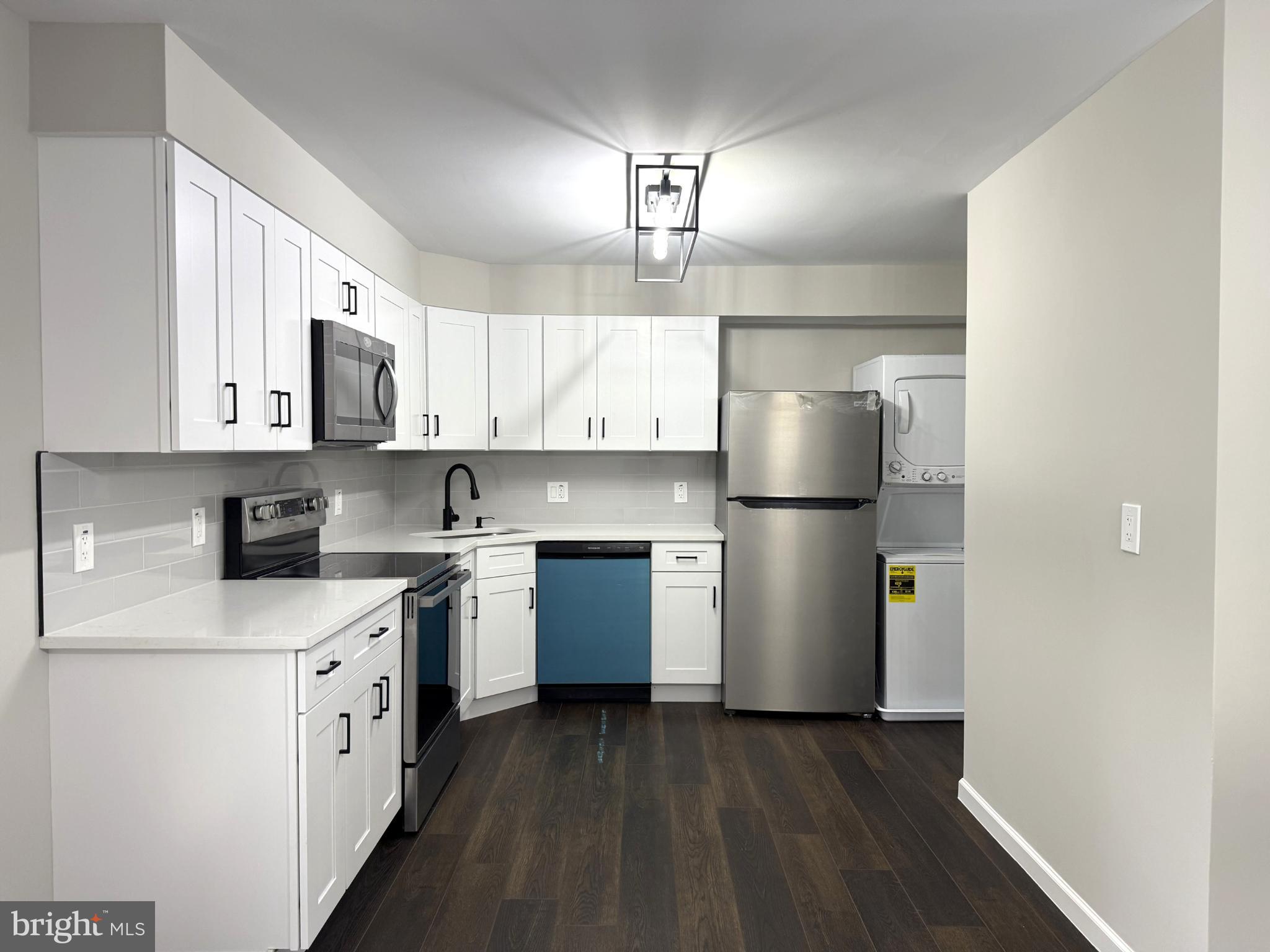 PEMBROOK OF LOUDOUN - Residential