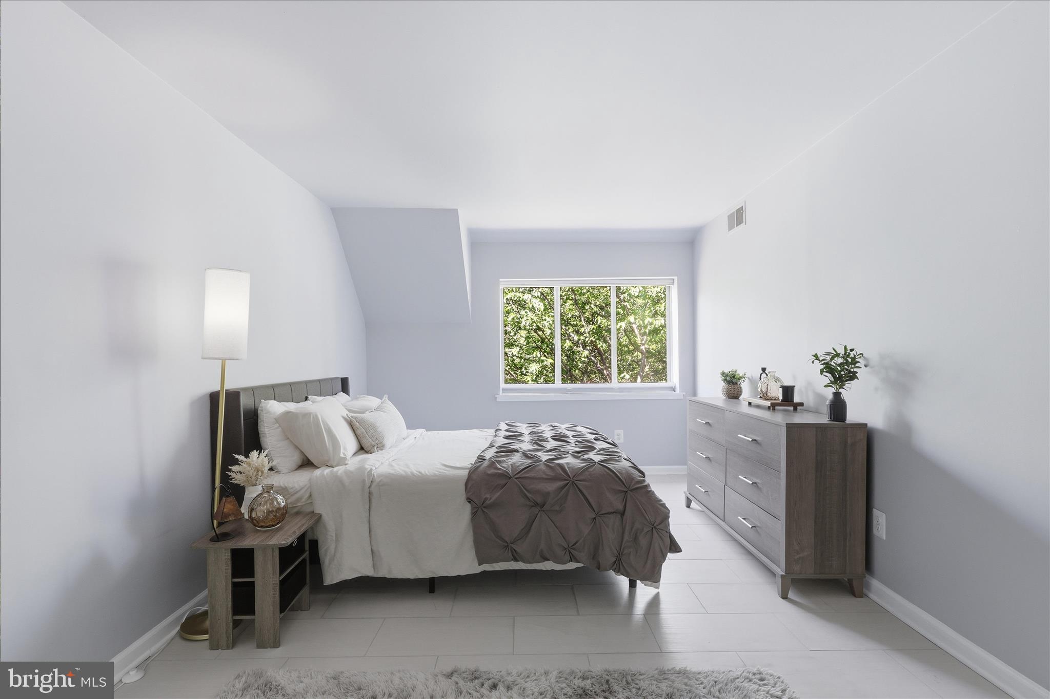 BENTANA PARK - Residential