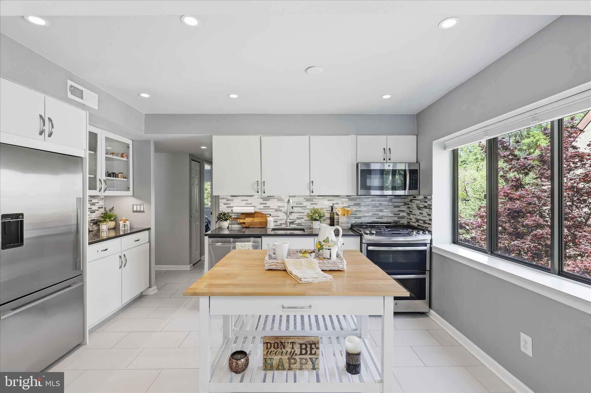 BENTANA PARK - Residential