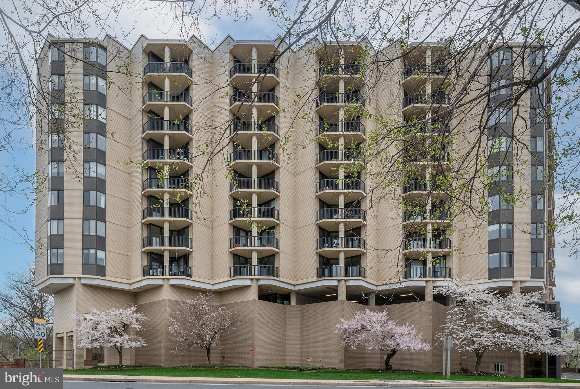 RIVERIA OF CHEVY CHASE - Residential