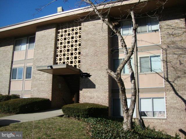 HOLLY HILL CONDOMINIUMS - Residential Lease