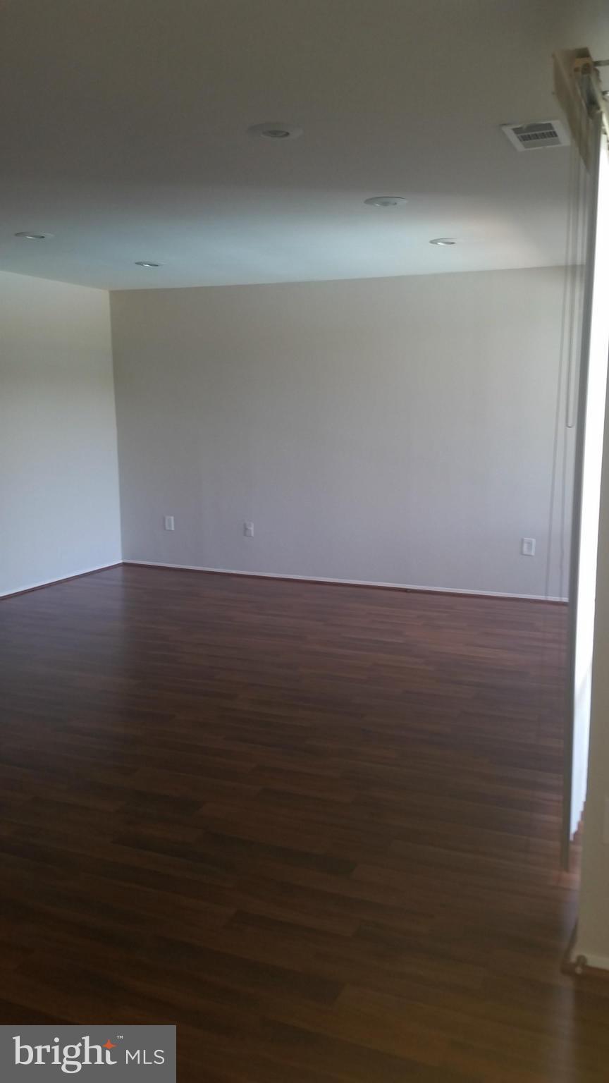 HOLLY HILL CONDOMINIUMS - Residential Lease