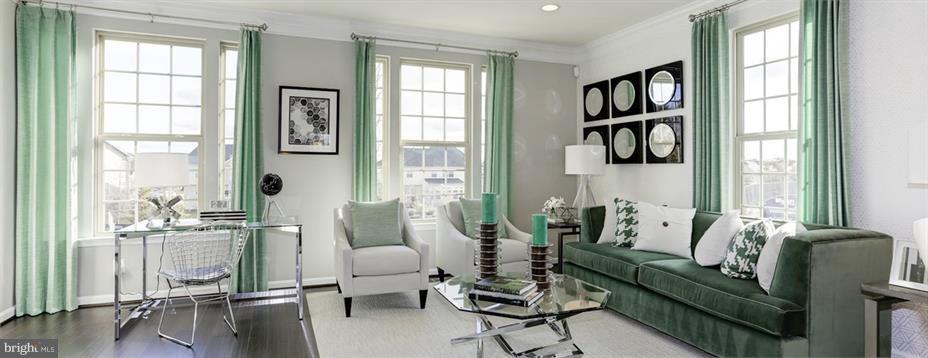 PONDVIEW - Residential