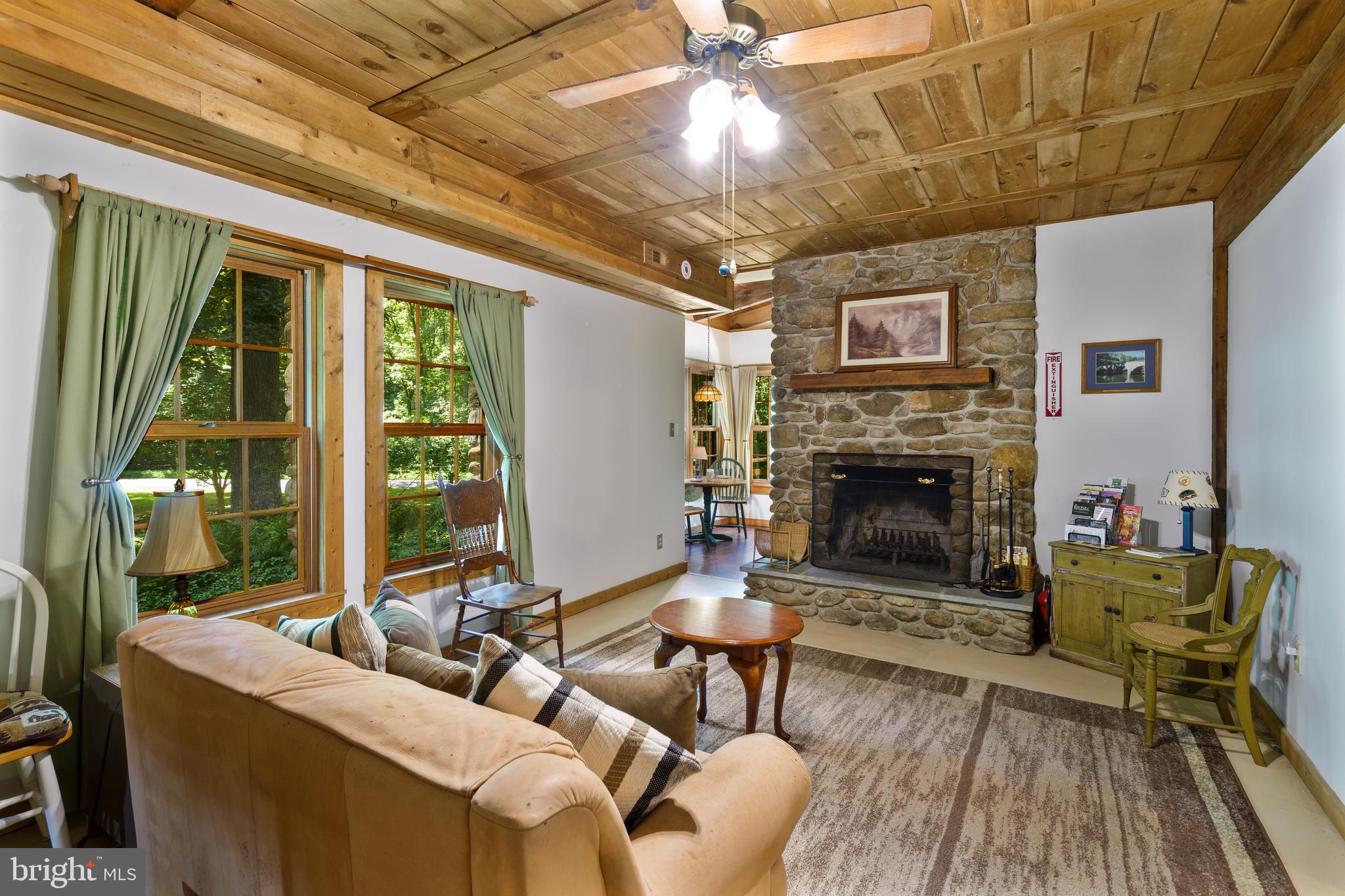 TERRAPIN NECK - Residential