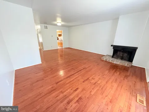 MLS: NJCD2112378