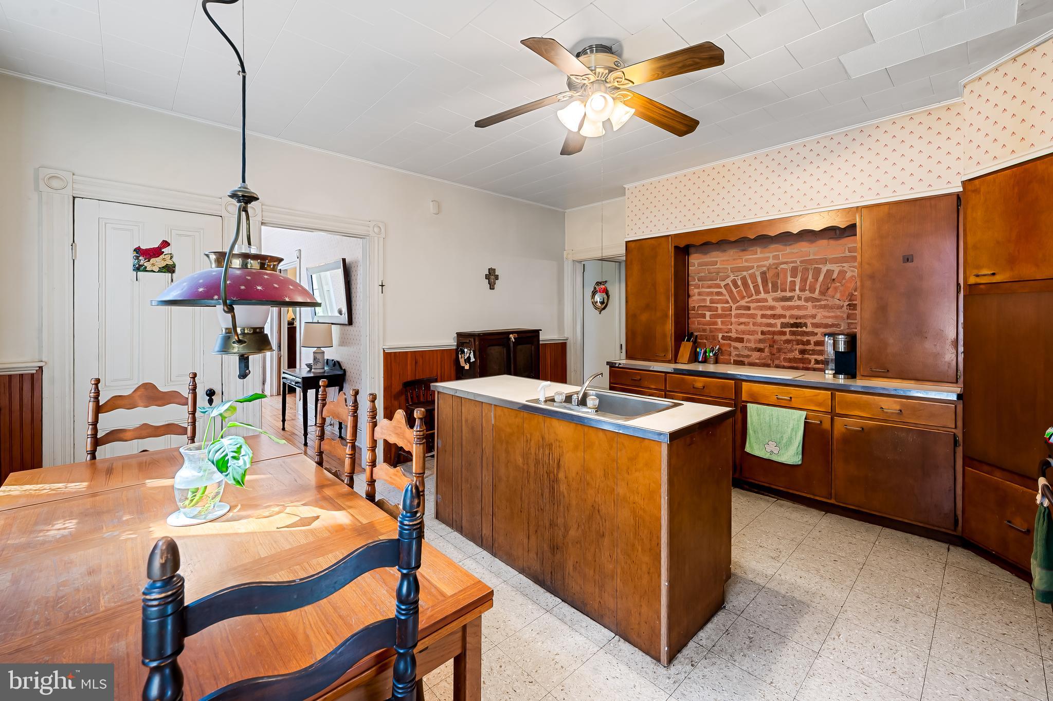 ROLAND PARK - Residential