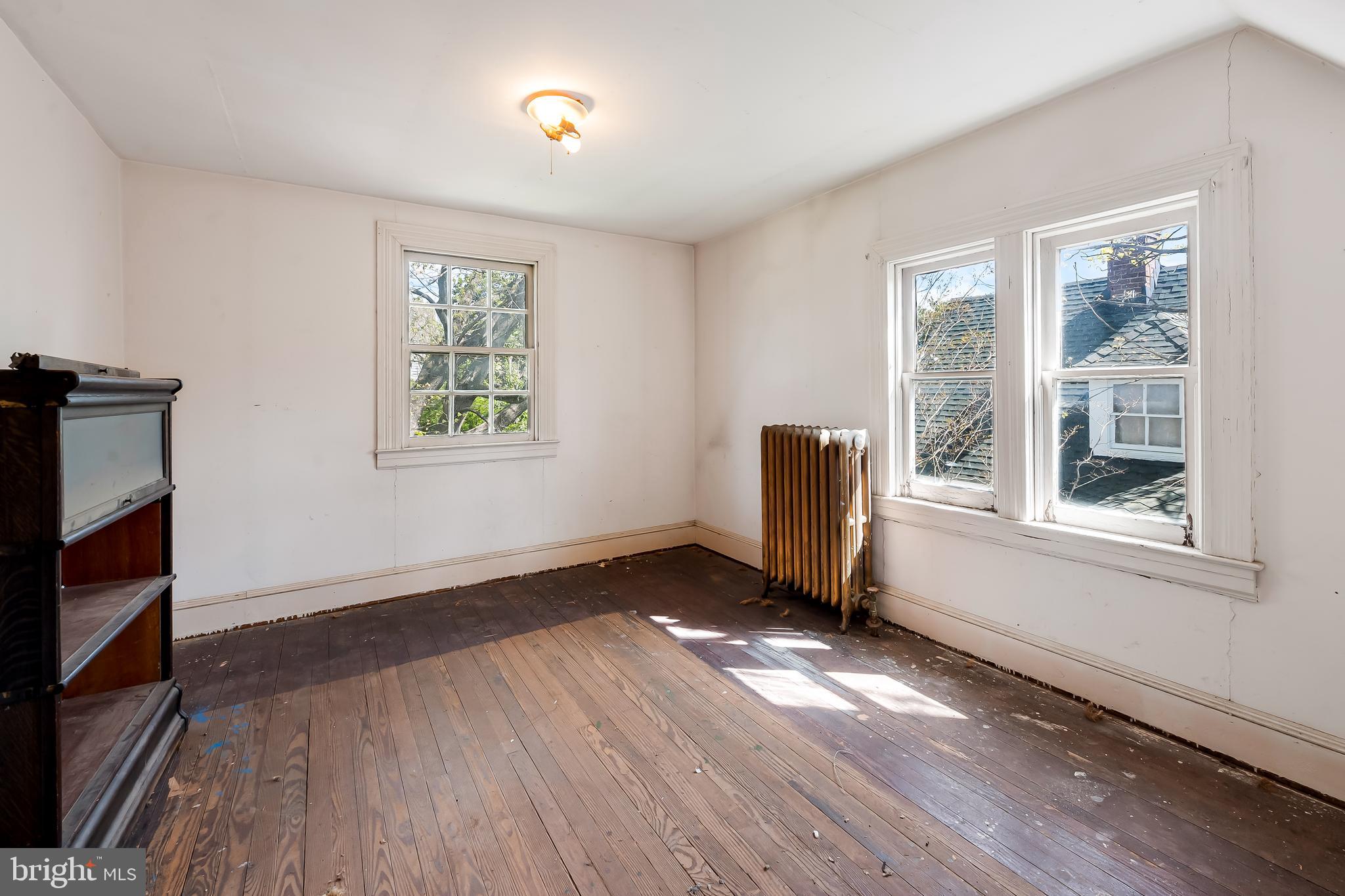 ROLAND PARK - Residential