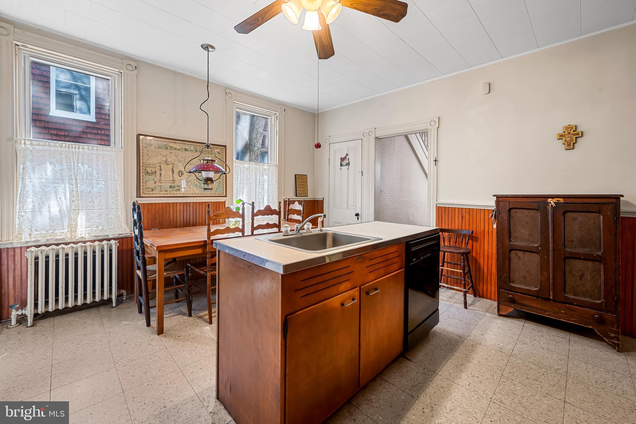 ROLAND PARK - Residential