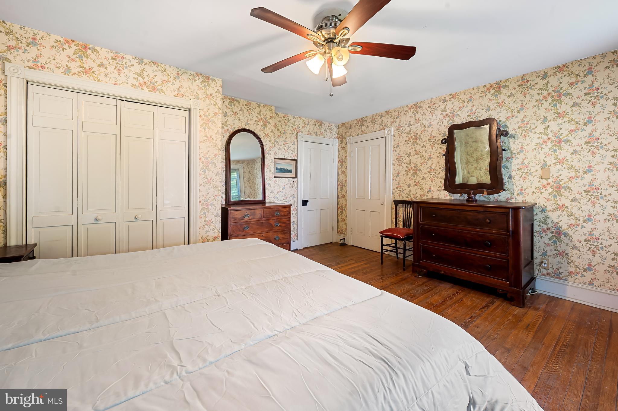 ROLAND PARK - Residential