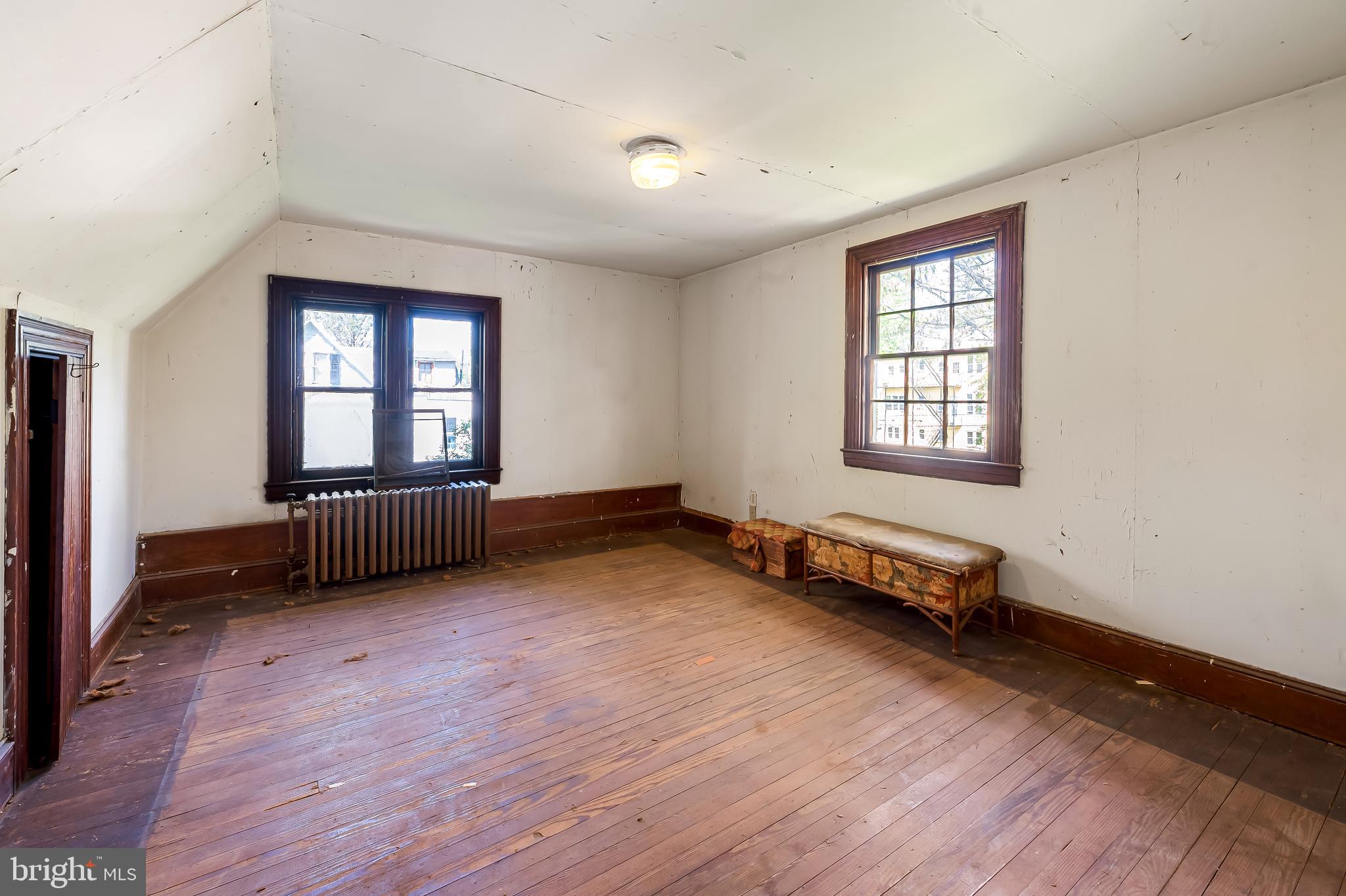 ROLAND PARK - Residential