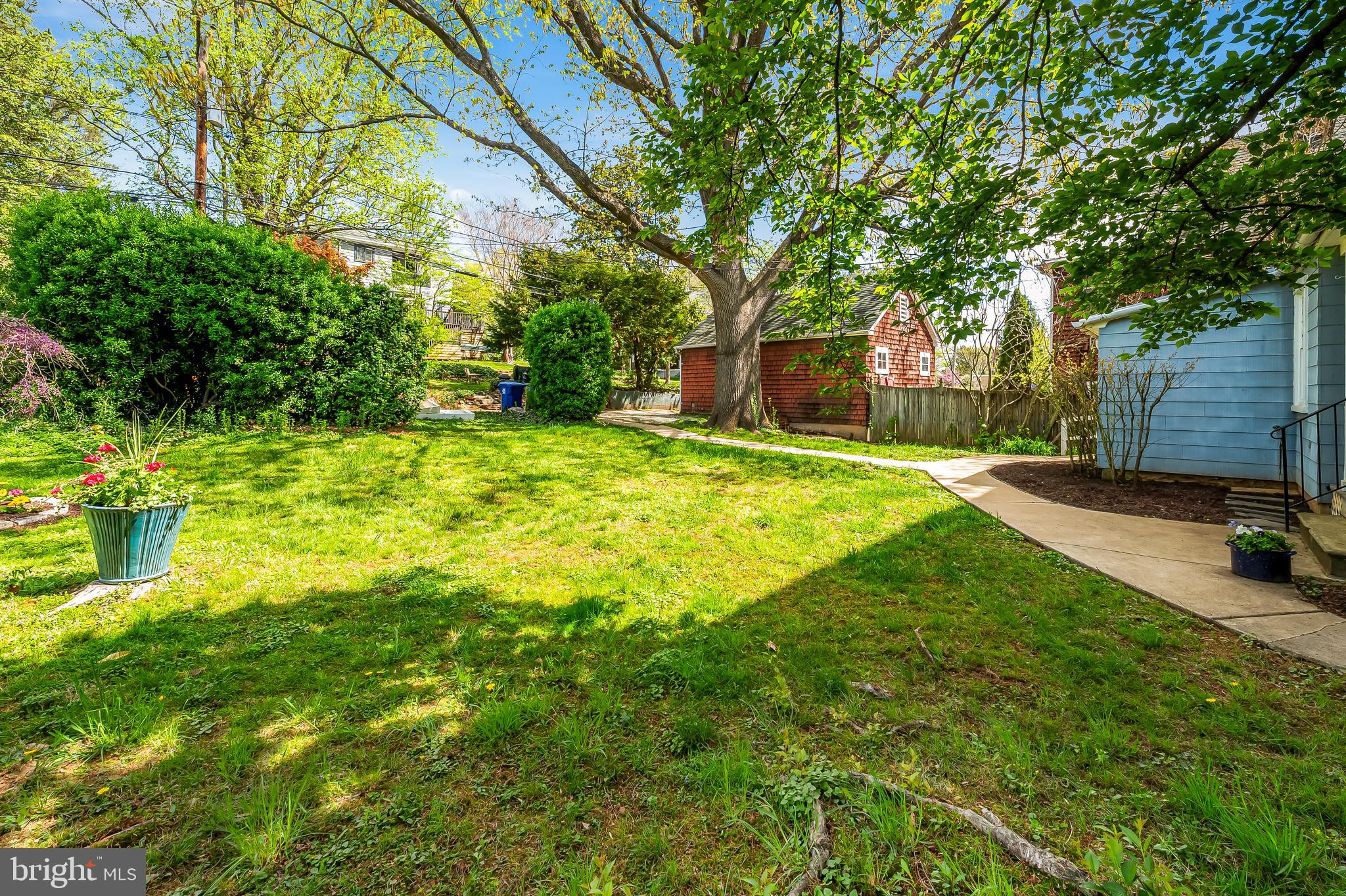 ROLAND PARK - Residential