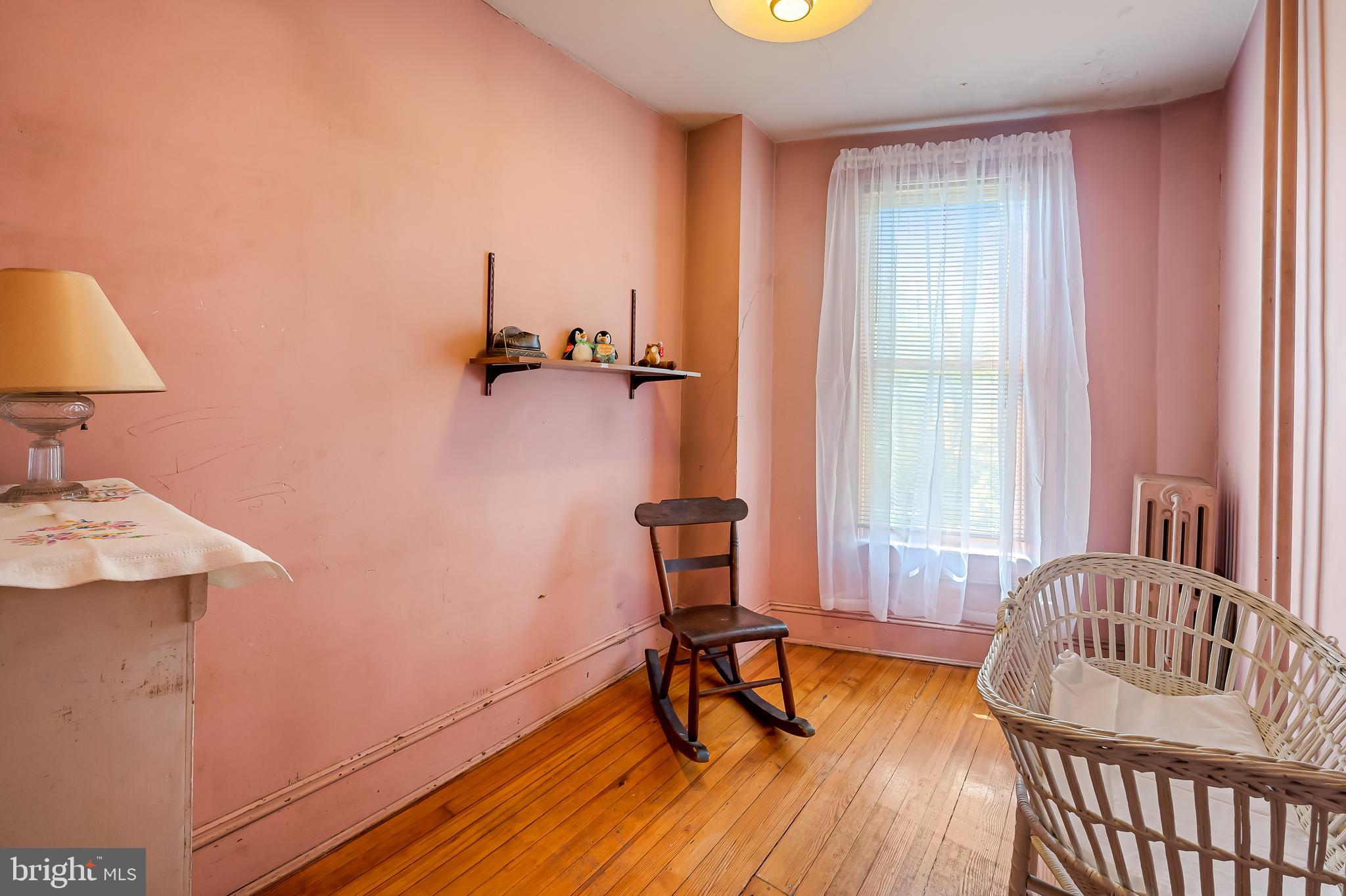 ROLAND PARK - Residential