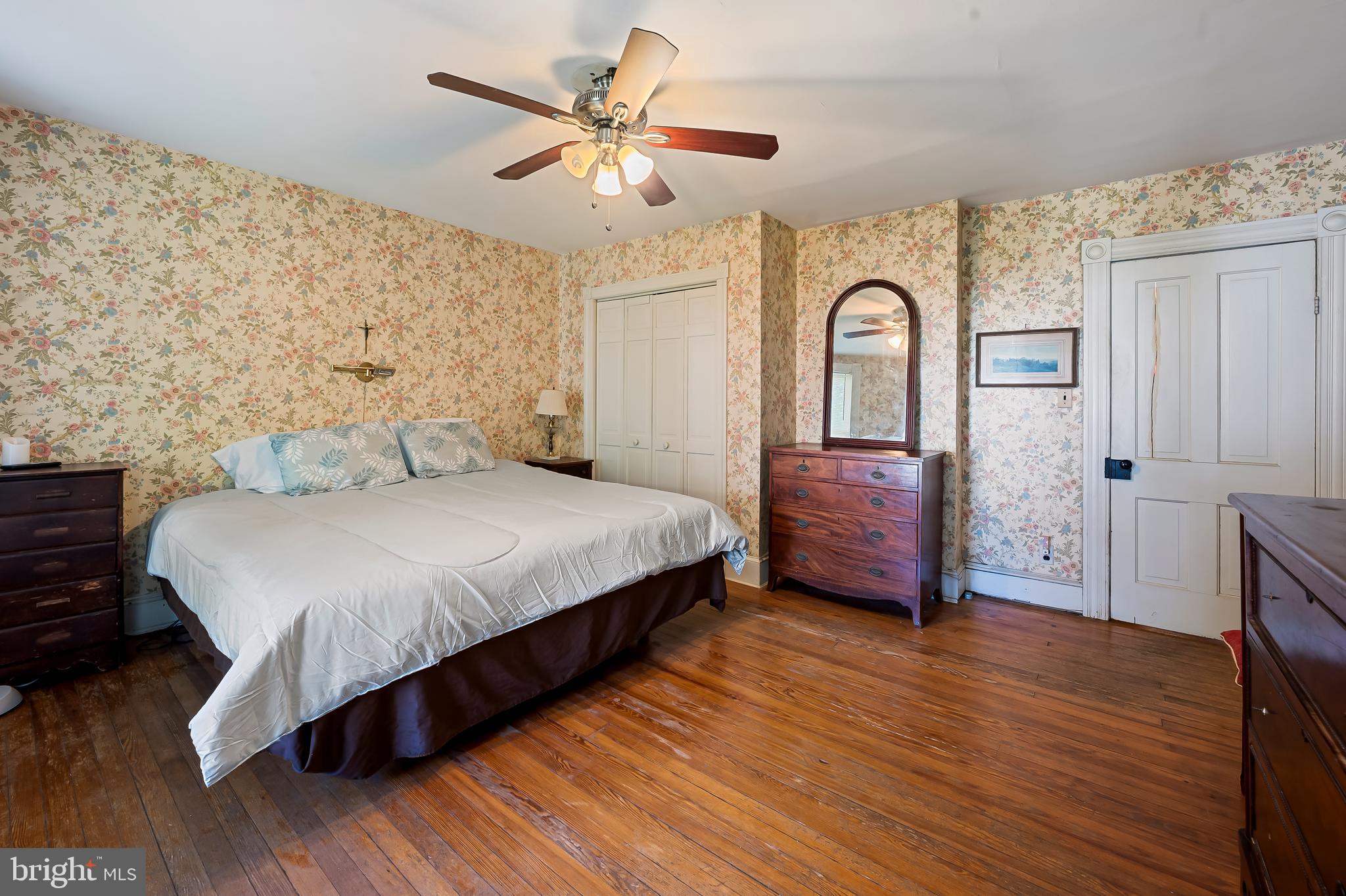 ROLAND PARK - Residential