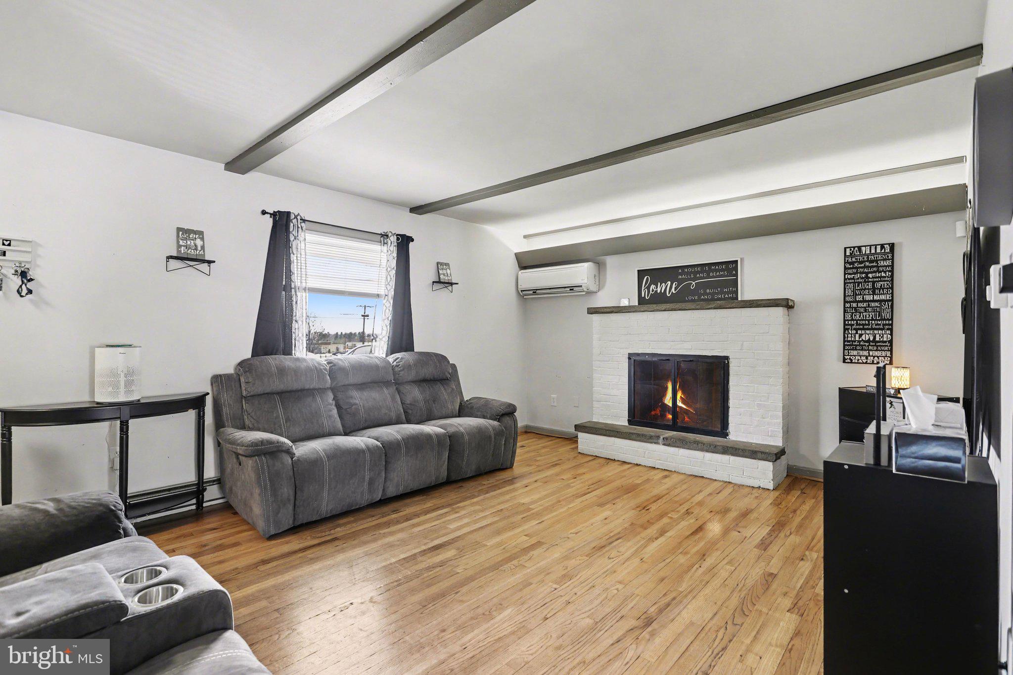 3405 COLUMBIA AVENUE