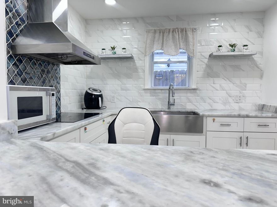 Beautifully updated and move-in ready, this spacious home offers 3 bedrooms and 2.5 bathrooms with a modern open layout perfect for today’s lifestyle. Featuring gleaming hardwood floors throughout, this home showcases a bright and inviting living and dining area ideal for both everyday living and entertaining.
The updated kitchen is equipped with granite countertops, cooktop, stainless steel hood, and ample cabinet space, combining style and functionality. Thoughtfully staged interiors highlight the full potential of each room, creating a warm and welcoming atmosphere.
The home also features a finished basement with an additional room, perfect for family gatherings, entertainment, home office, or guest space, providing extra flexibility and comfort.
Upstairs, you’ll find well-sized bedrooms with plenty of natural light, along with clean and modern bathrooms.
Conveniently located near supermarkets, restaurants, and local shops, with easy access to major highways and public transportation (bus stops nearby)—making commuting a breeze.
👉 A perfect opportunity for homeowners —schedule your showing today!