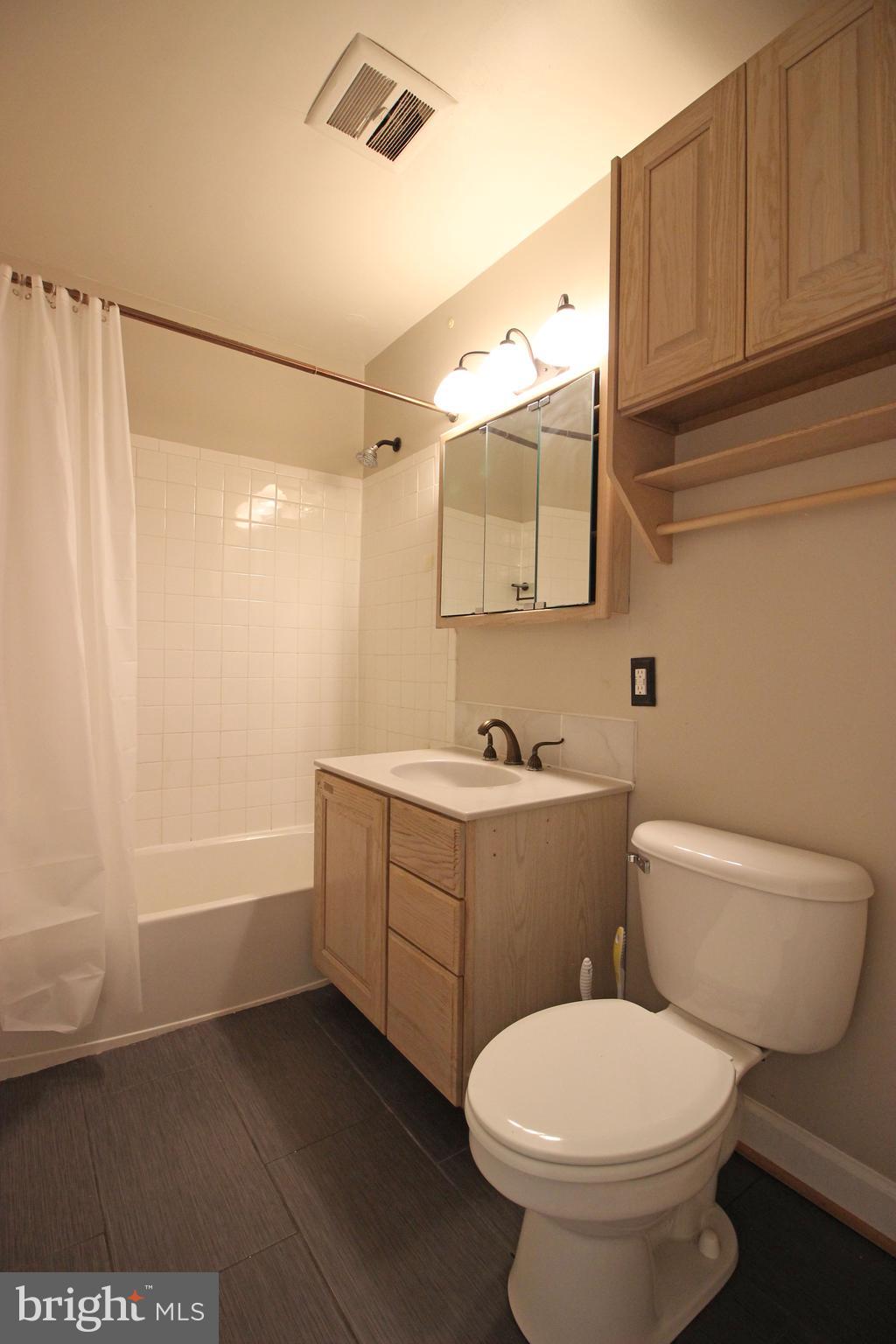 LILAC GARDENS - Residential Lease