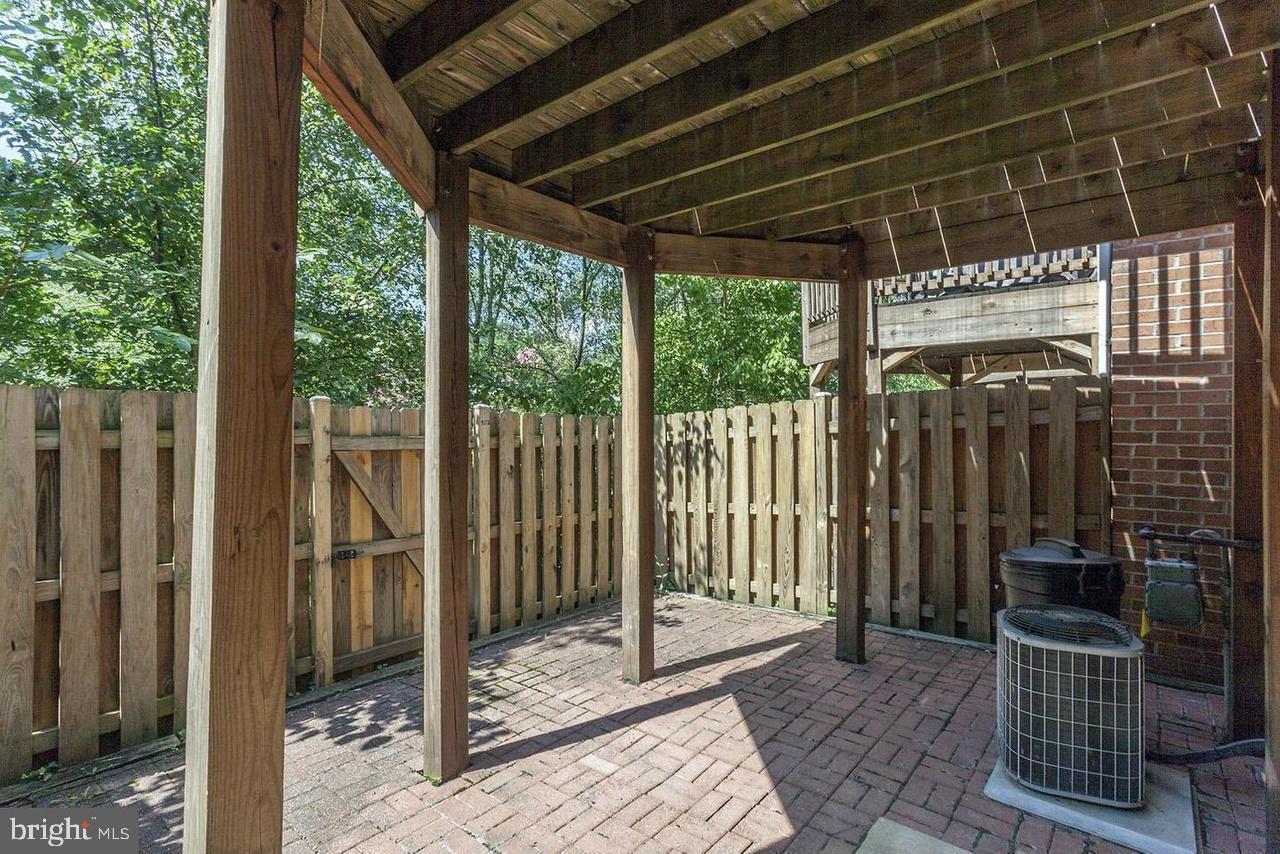 FALLS STATION - Residential Lease