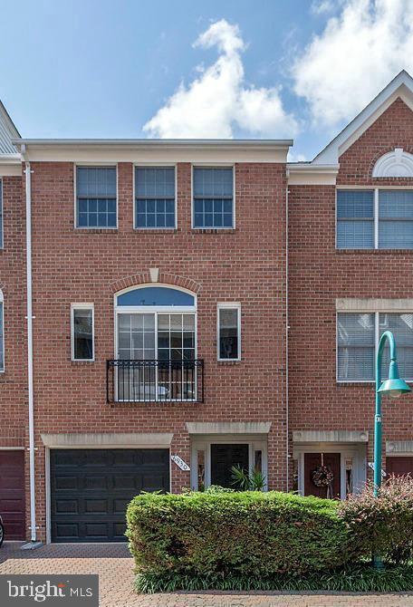 FALLS STATION - Residential Lease