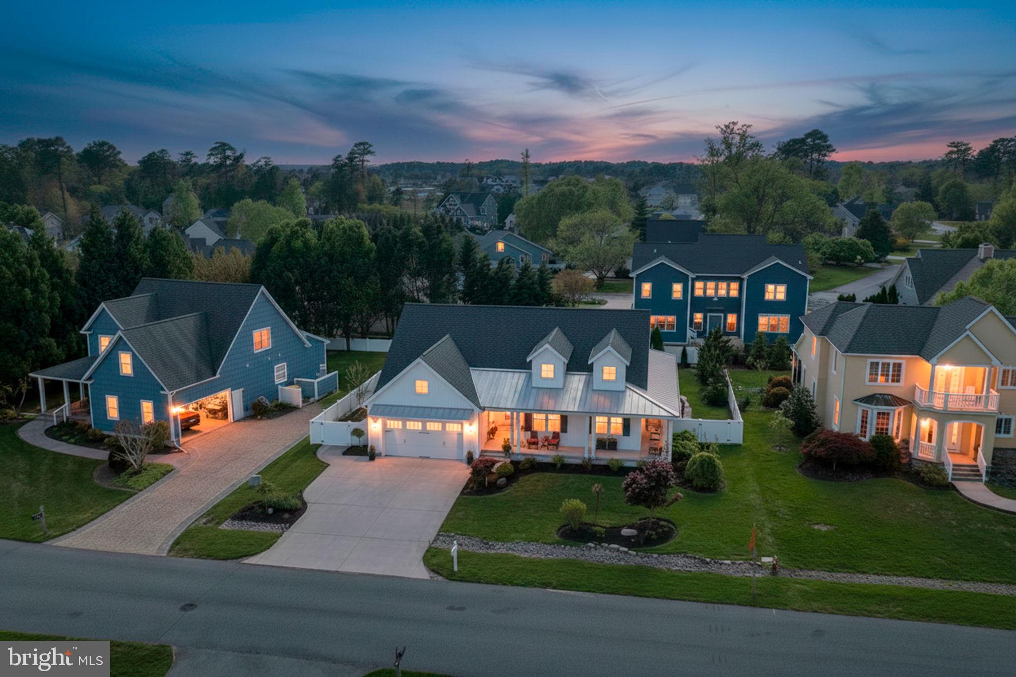 158 E BUCKINGHAM DRIVE