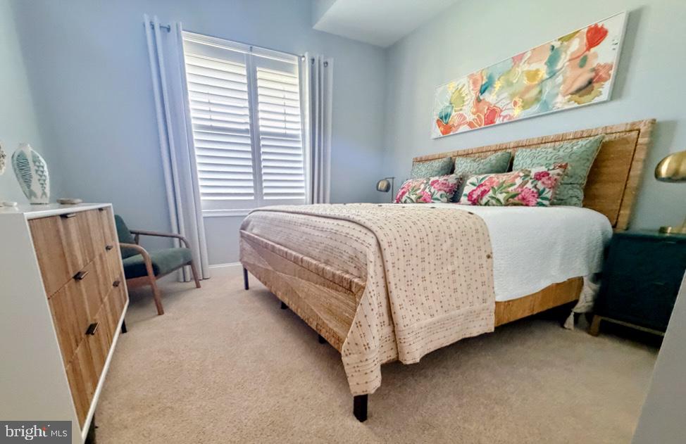 158 E BUCKINGHAM DRIVE