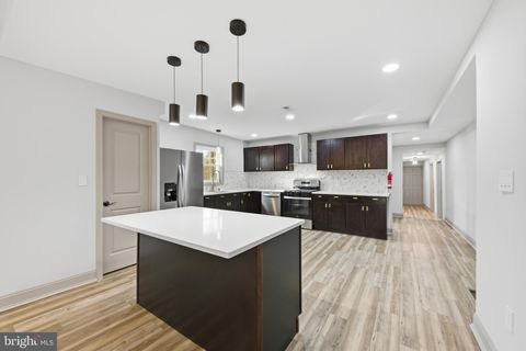 233 CHESTNUT STREET MOUNT HOLLY NJ 08060