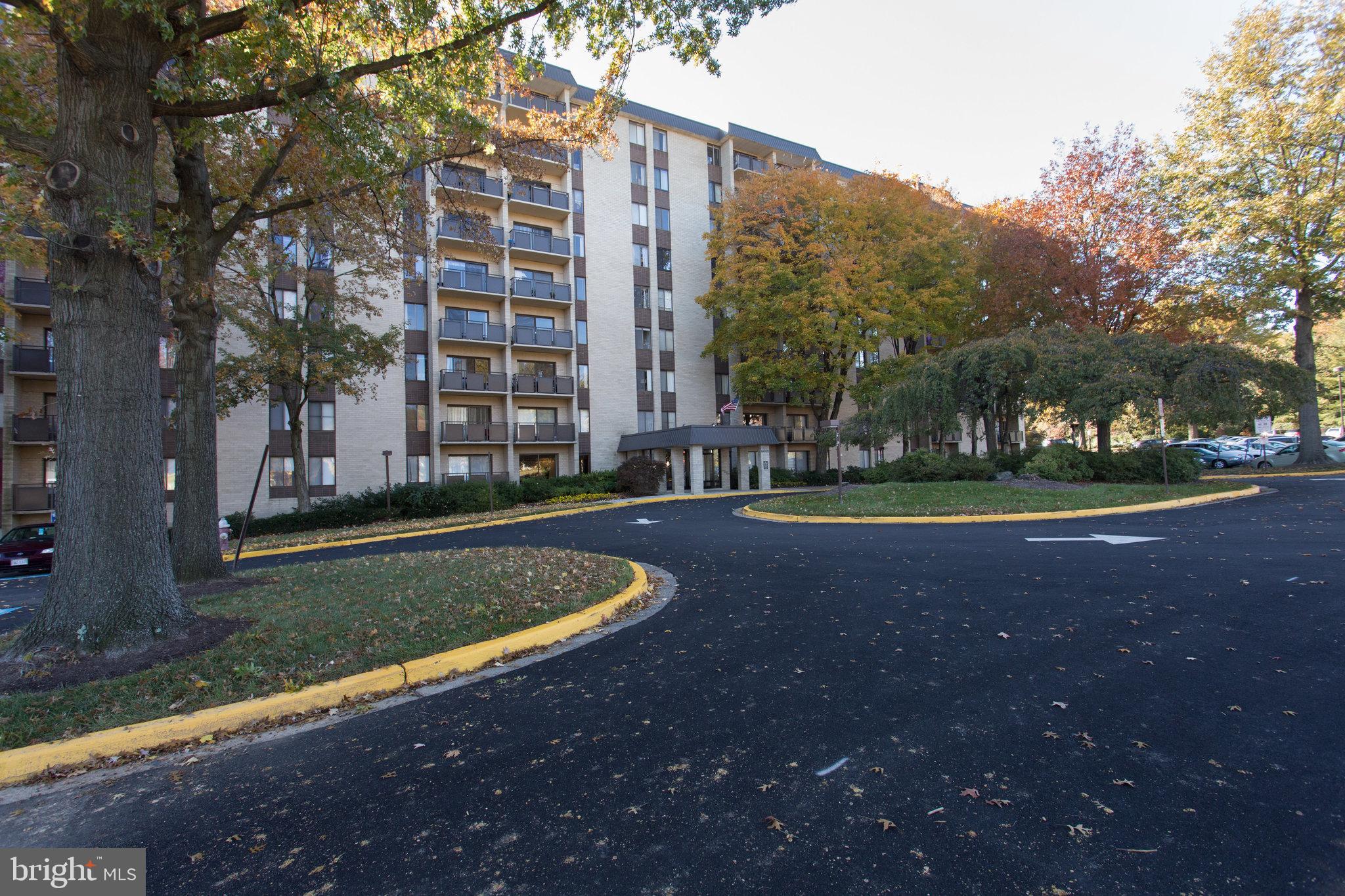 6001 ARLINGTON BOULEVARD 821