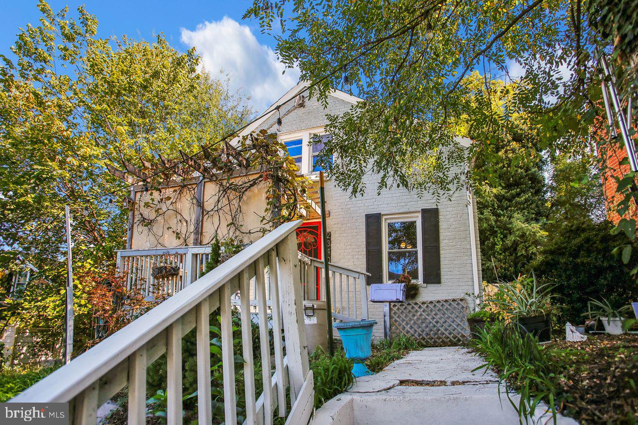 ANACOSTIA - Residential Income