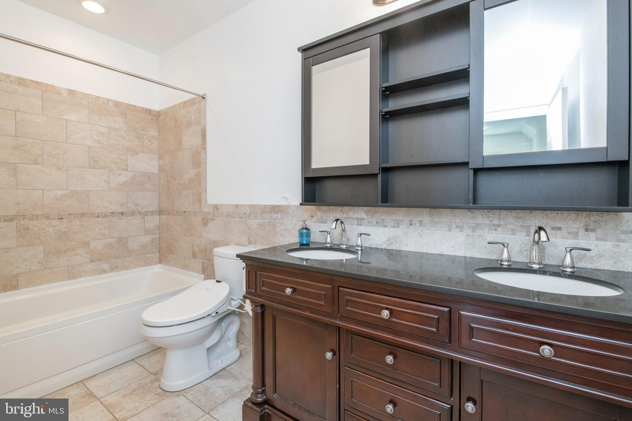 SPRING ARTS - Residential Lease