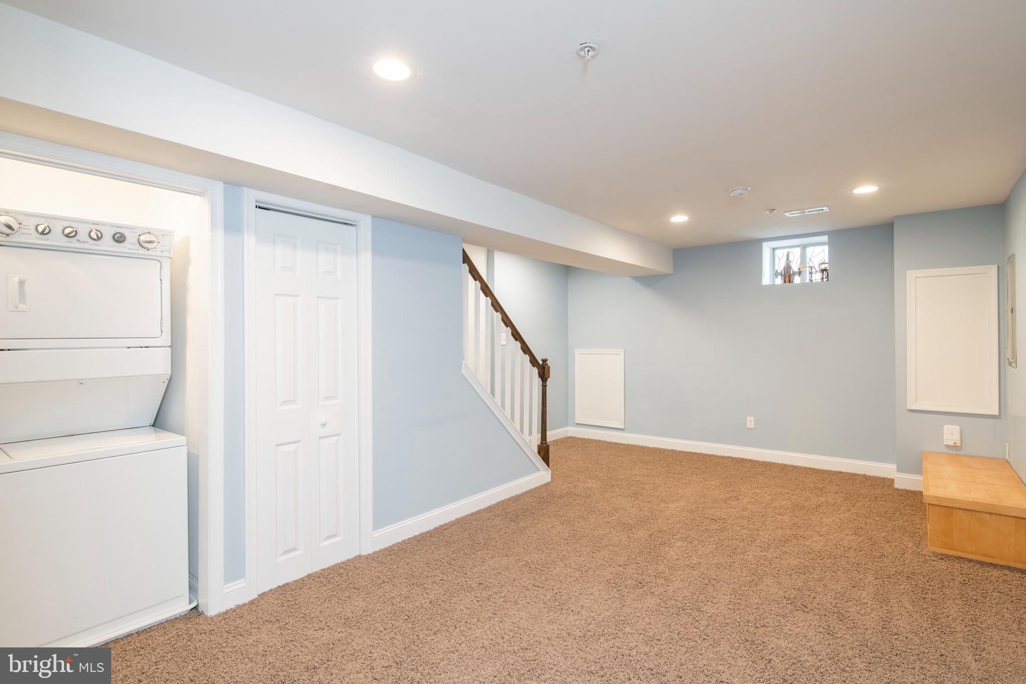 SPRING ARTS - Residential Lease