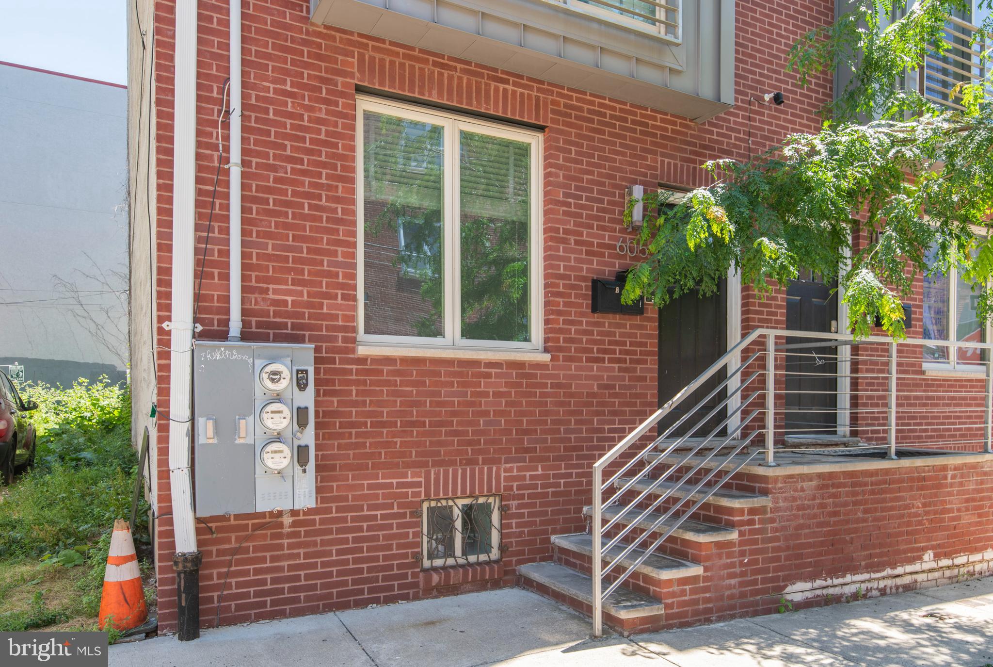 SPRING ARTS - Residential Lease