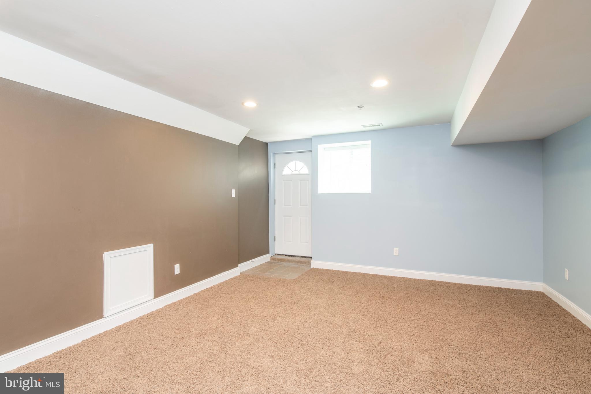 SPRING ARTS - Residential Lease