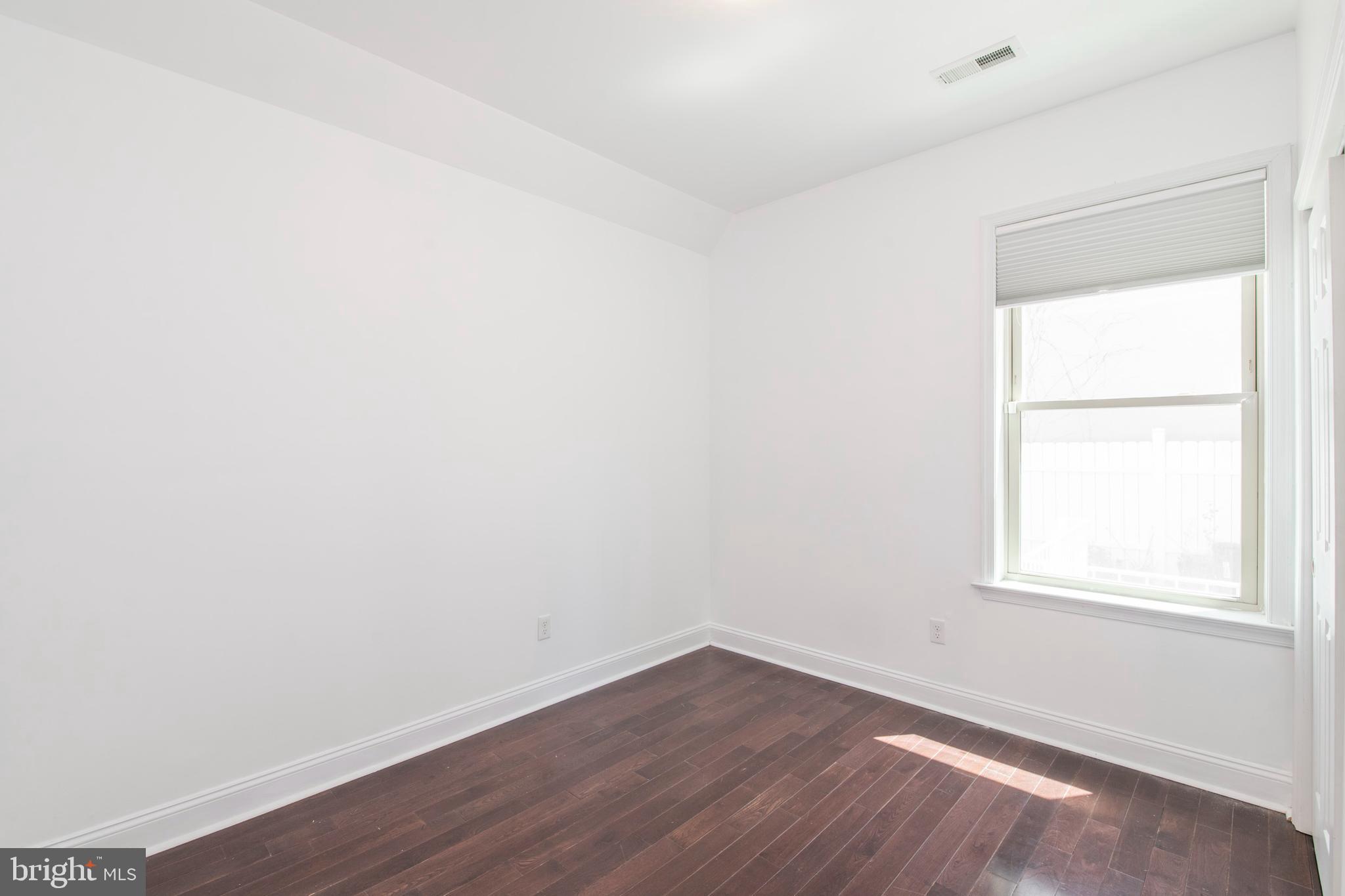 SPRING ARTS - Residential Lease