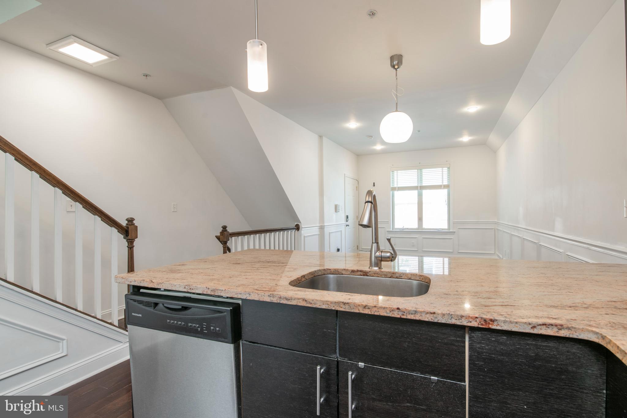 SPRING ARTS - Residential Lease