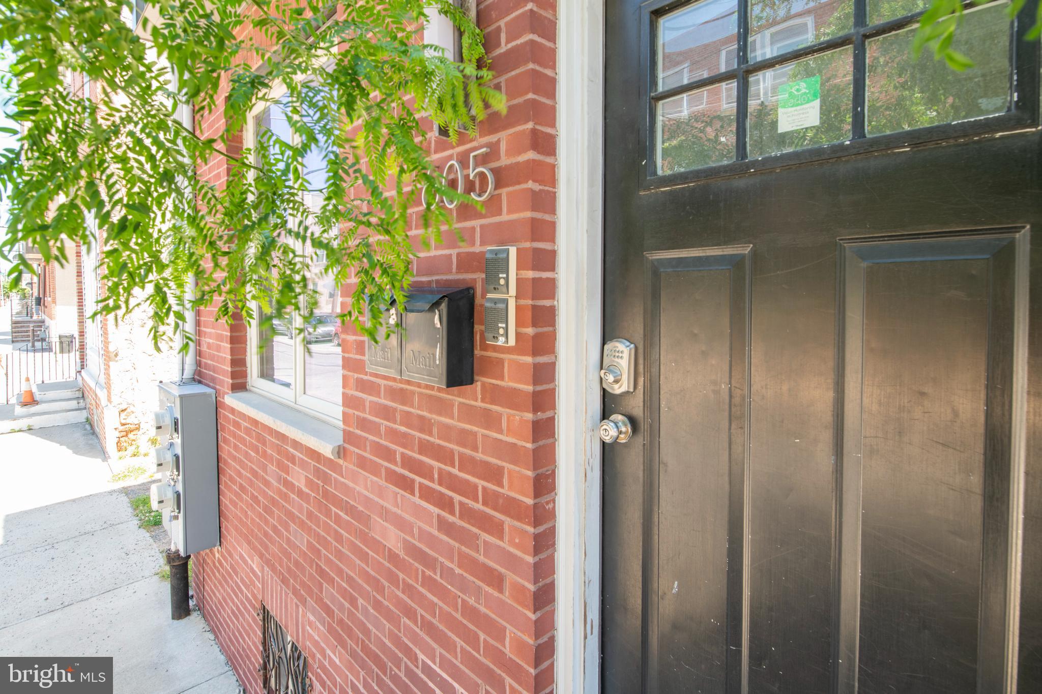 SPRING ARTS - Residential Lease