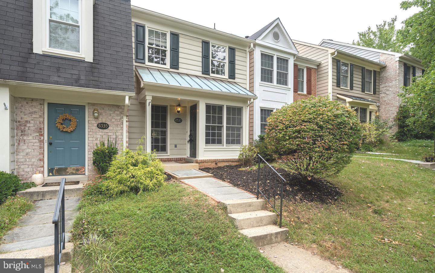 HOLLY POINTE - Residential