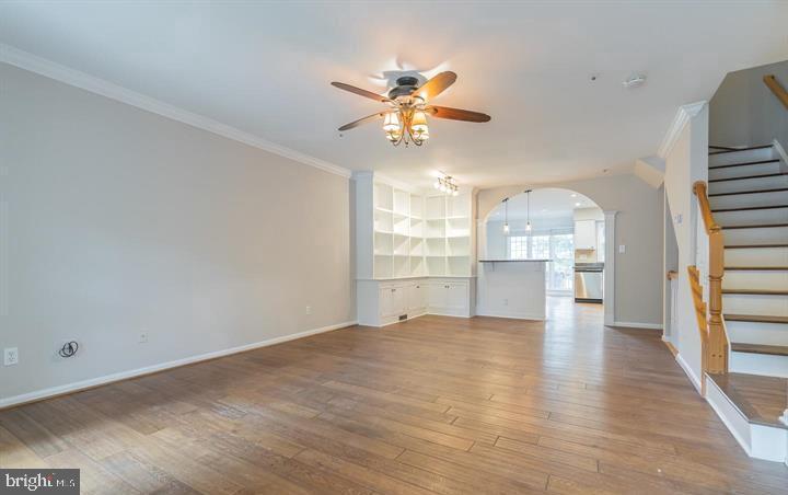 HOLLY POINTE - Residential