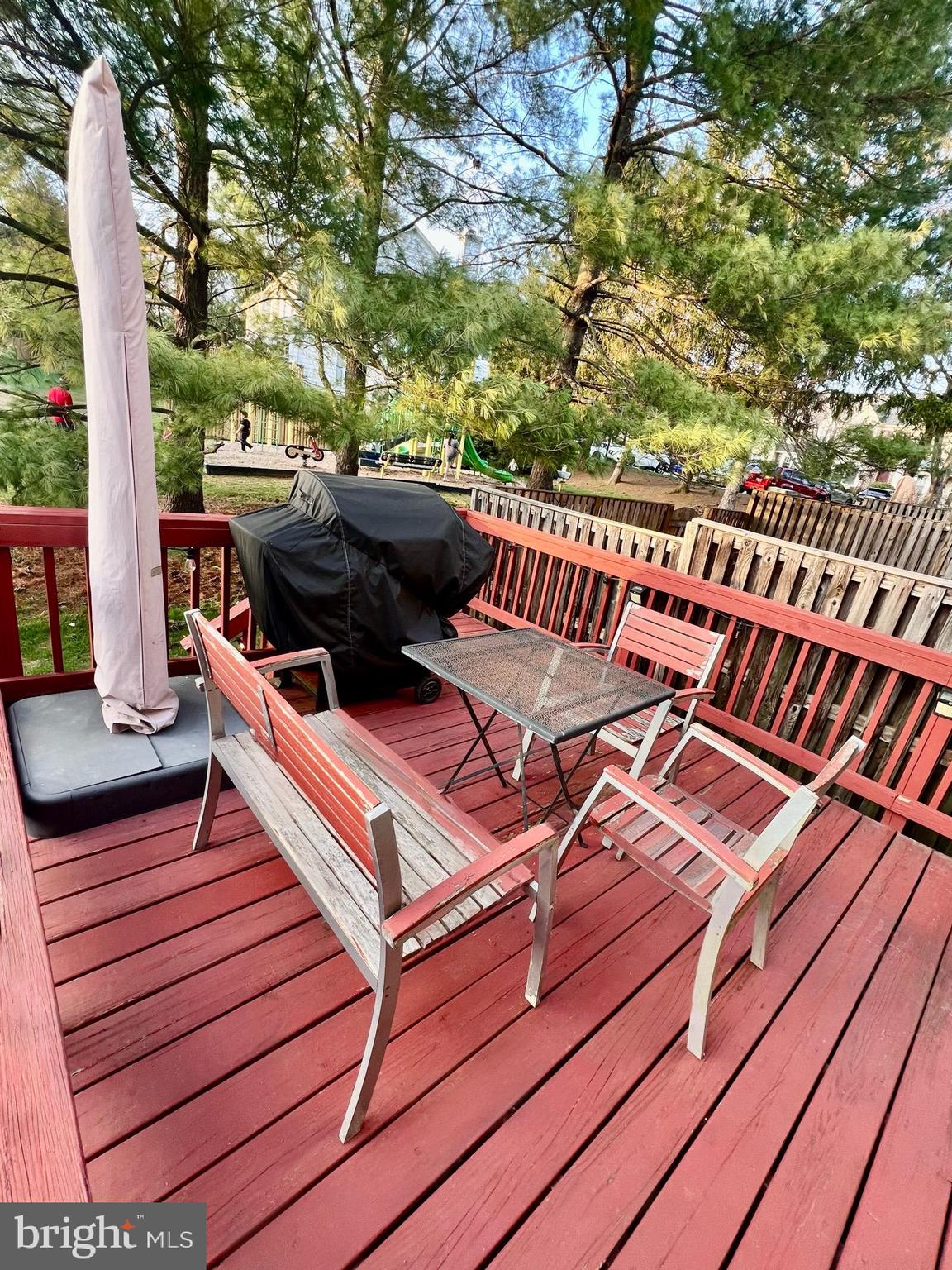 HOLLY POINTE - Residential