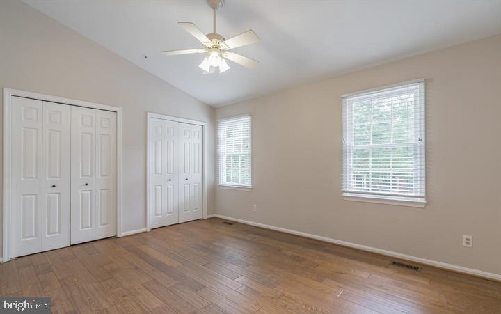 HOLLY POINTE - Residential