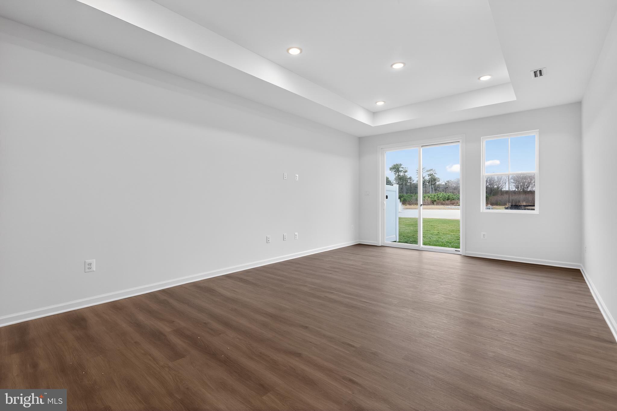 ADMIRAL'S LANDING - Residential