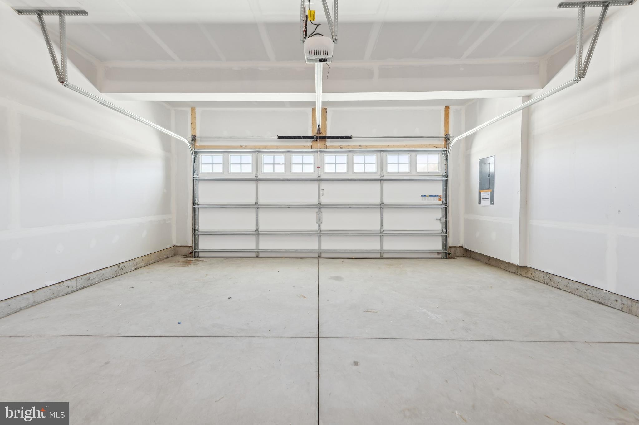 ADMIRAL'S LANDING - Residential